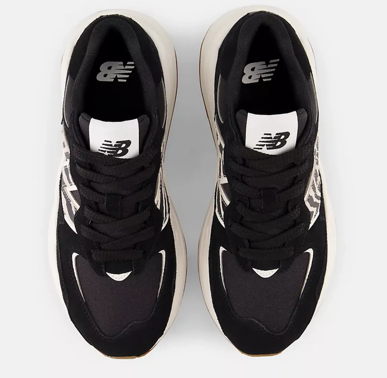 New Balance Womens 57/40 Fashion Trainer - Black